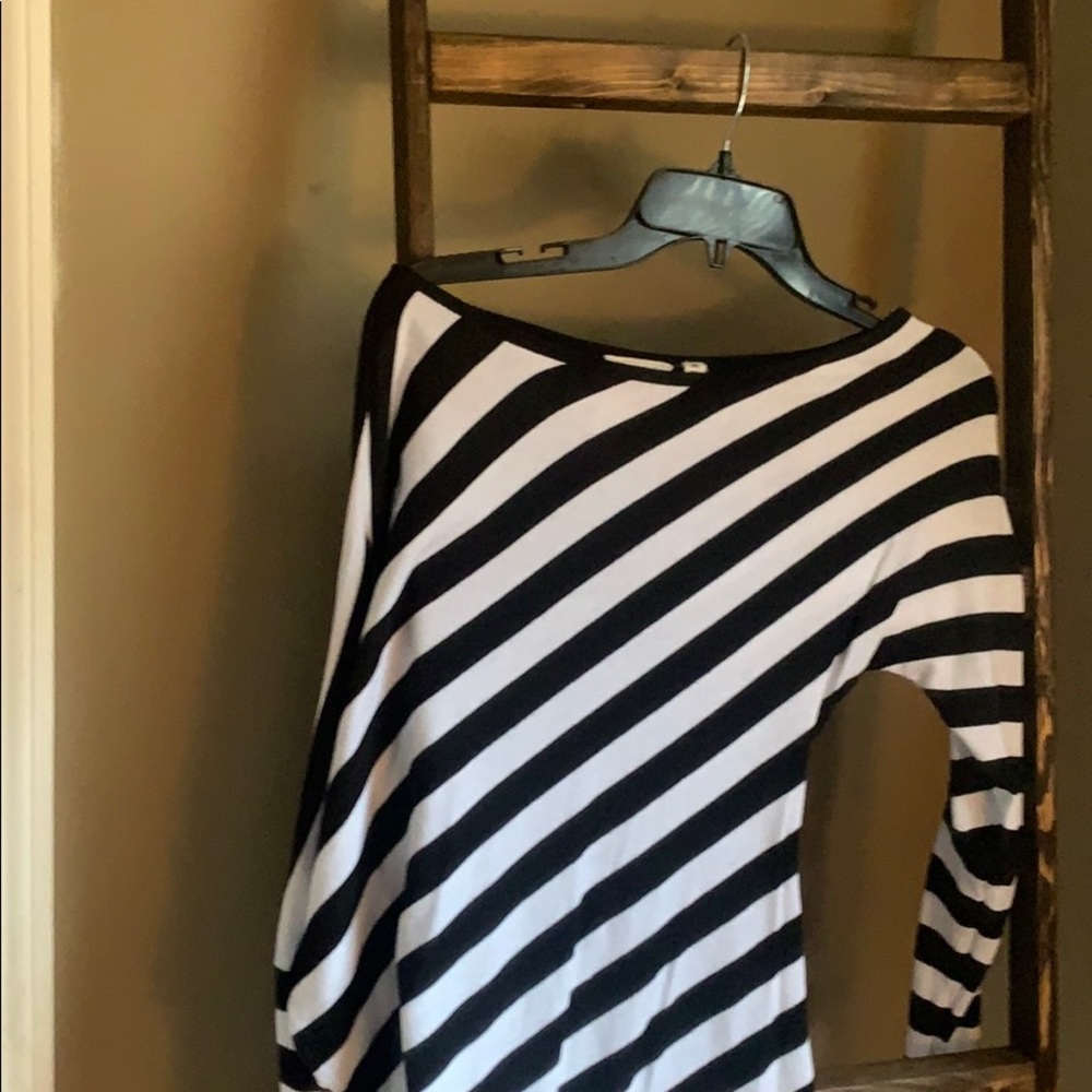 Sweater - Picture 3 of 3